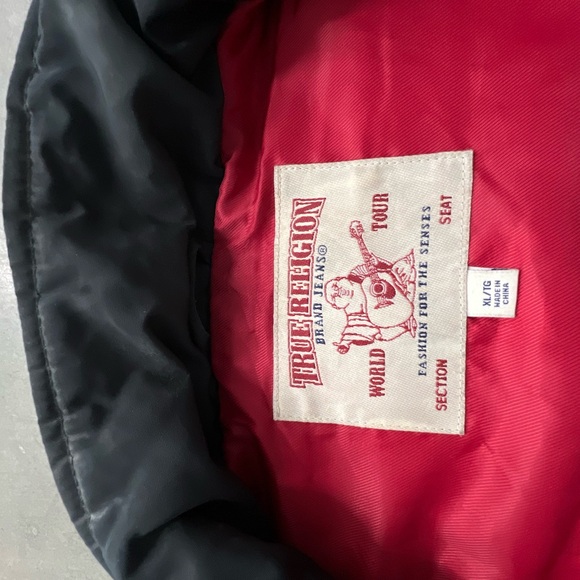 True Religion Black and Red Vest - Picture 9 of 9